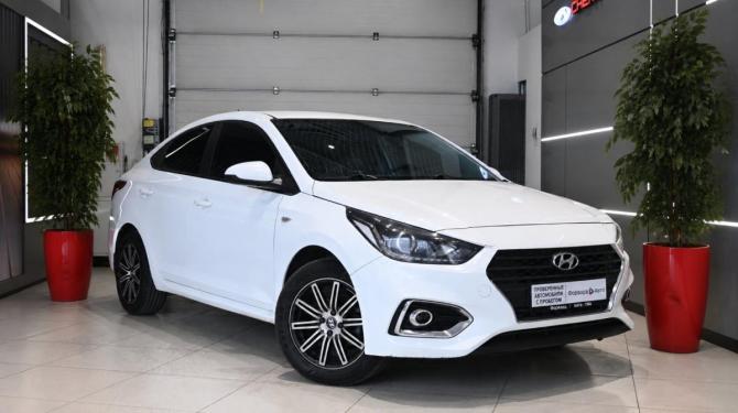 Hyundai Solaris II с пробегом 2017 года, цена 965 000 рублей, 133636 км, седан, Автокод Объявления