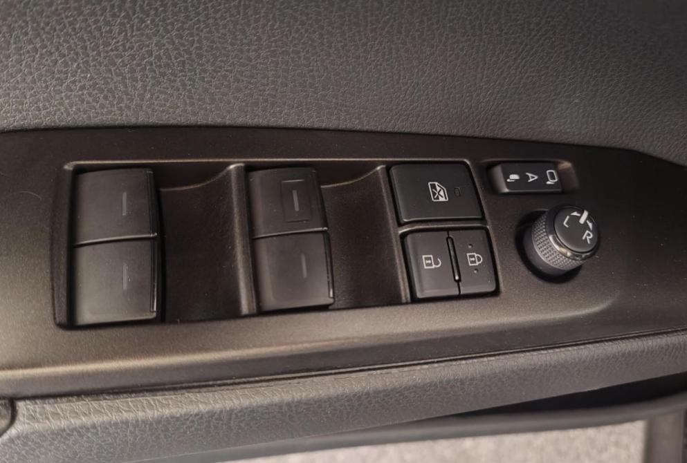 Toyota Camry VIII (XV70) Рестайлинг Ярославль  - изображение 17