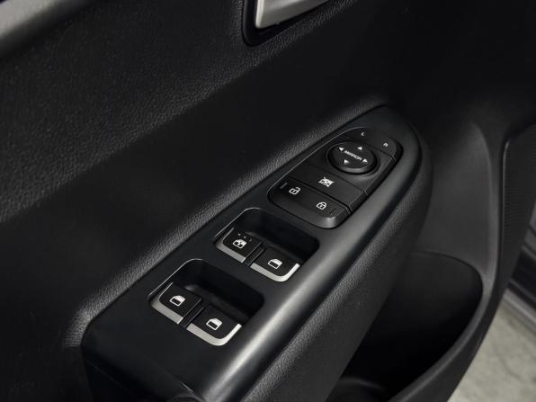 Kia Rio IV Рестайлинг с пробегом 2021 года, цена 1 599 000 рублей, 79000 км, седан, Автокод Объявления