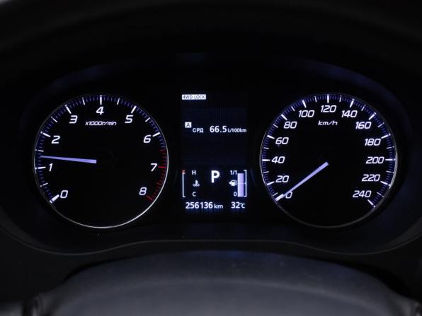 Mitsubishi Outlander III Рестайлинг 2 с пробегом 2018 года, цена 1 700 000 рублей, 256134 км, внедорожник, Автокод Объявления