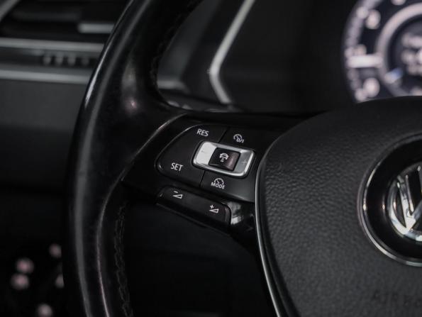 Volkswagen Tiguan II с пробегом 2017 года, цена 2 066 550 рублей, 123503 км, внедорожник, Автокод Объявления