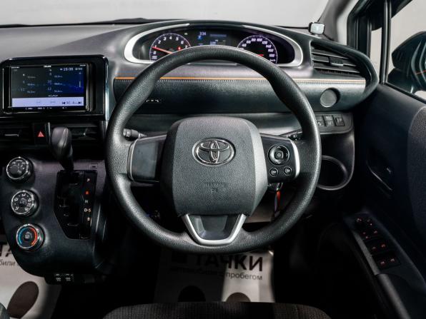 Toyota Sienta II Рестайлинг с пробегом 2020 года, цена 1 360 000 рублей, 125870 км, компактвэн, Автокод Объявления
