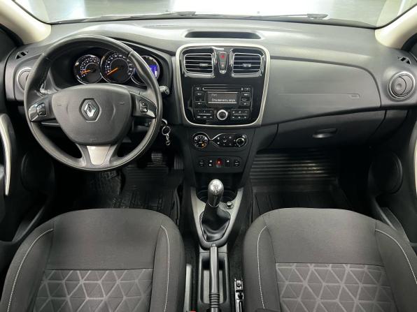 Renault Sandero II с пробегом 2017 года, цена 950 000 рублей, 88000 км, хэтчбек, Автокод Объявления