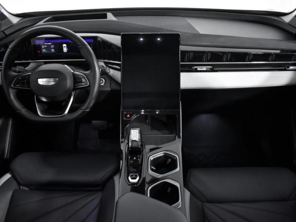 Geely Atlas II с пробегом 2023 года, цена 2 799 000 рублей, 26633 км, внедорожник, Автокод Объявления