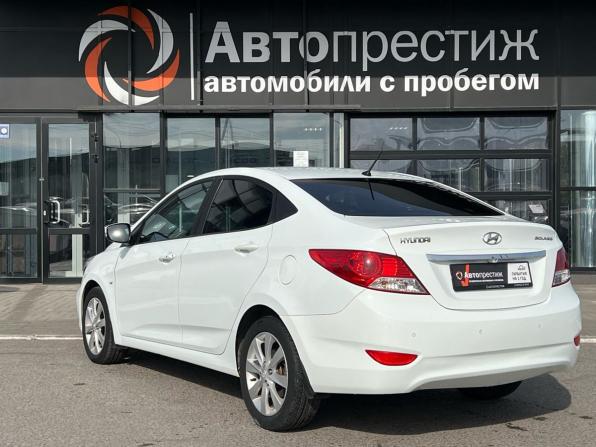 Hyundai Solaris I с пробегом 2013 года, цена 920 000 рублей, 163754 км, седан, Автокод Объявления