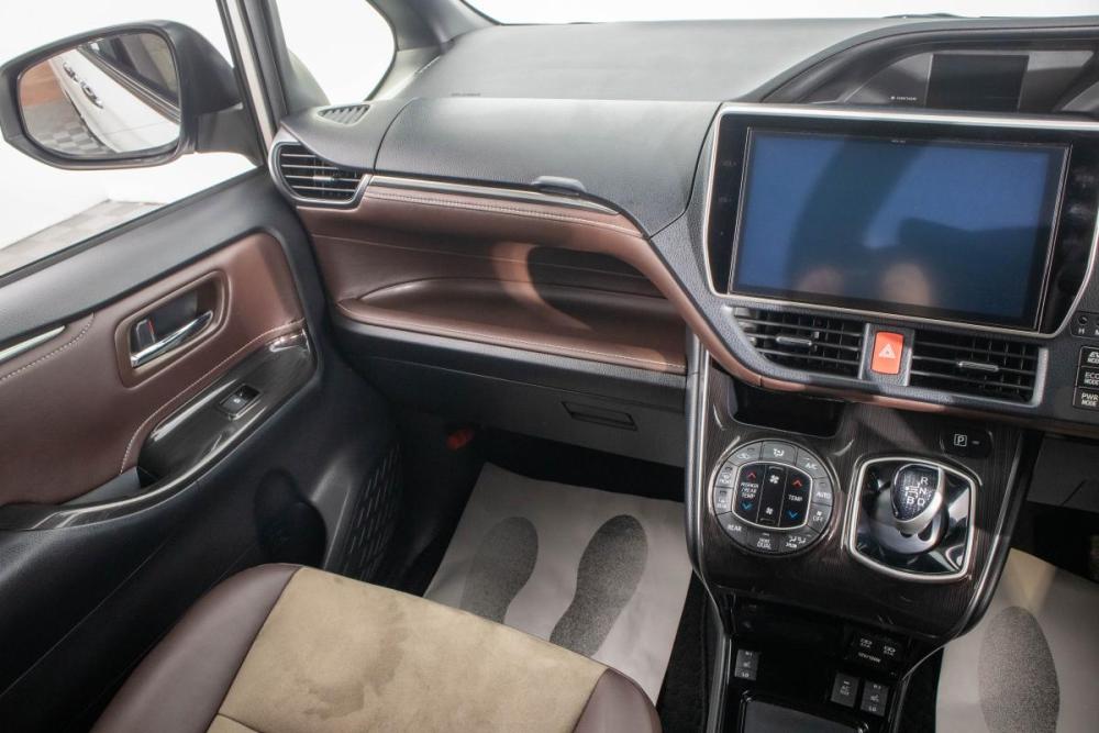 Toyota Esquire I Рестайлинг Барнаул  - изображение 24