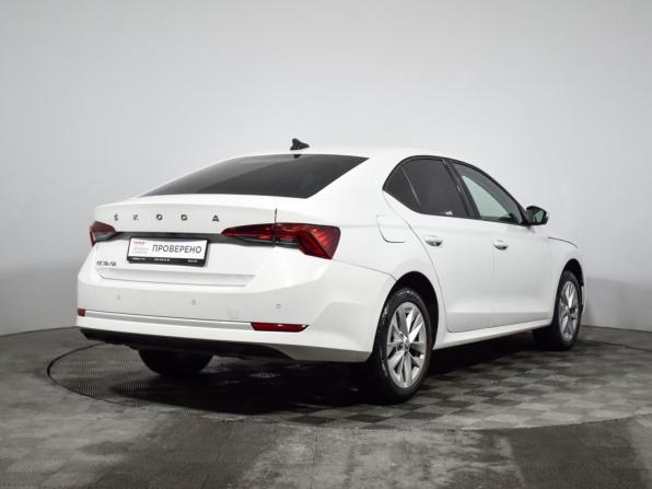 Skoda Octavia IV (A8) с пробегом 2022 года, цена 1 999 990 рублей, 79701 км, лифтбек, Автокод Объявления