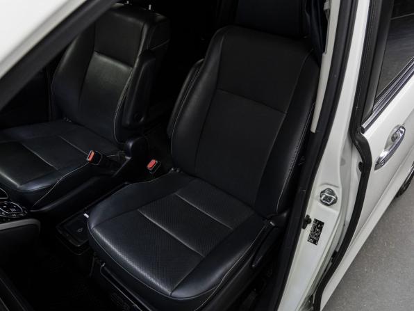 Toyota Esquire I с пробегом 2014 года, цена 1 979 000 рублей, 213673 км, минивэн, Автокод Объявления