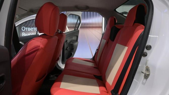 Renault Logan II с пробегом 2018 года, цена 830 000 рублей, 52000 км, седан, Автокод Объявления
