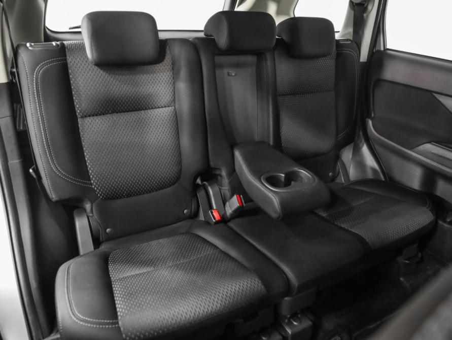 Mitsubishi Outlander III Рестайлинг 3 Санкт-Петербург  - изображение 23