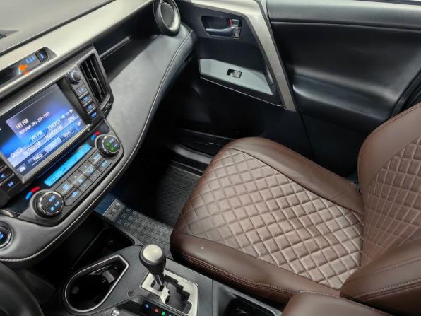 Toyota RAV4 IV (XA40) Рестайлинг с пробегом 2018 года, цена 2 650 000 рублей, 116702 км, внедорожник, Автокод Объявления
