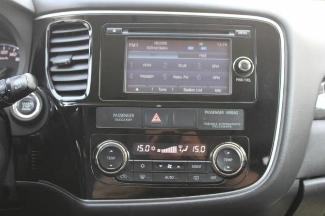 Mitsubishi Outlander III Рестайлинг 2 с пробегом 2016 года, цена 1 940 000 рублей, 97000 км, внедорожник, Автокод Объявления