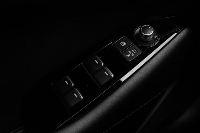 Mazda 6 III (GJ) Рестайлинг 2 с пробегом 2019 года, цена 2 490 000 рублей, 92310 км, седан, Автокод Объявления