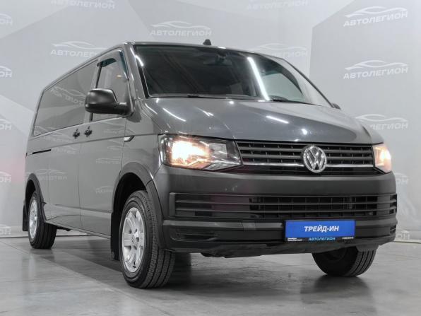 Volkswagen Caravelle T6 с пробегом 2019 года, цена 1 950 000 рублей, 400000 км, минивэн, Автокод Объявления