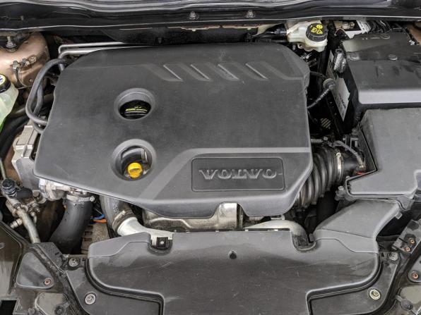 Volvo V40 II с пробегом 2015 года, цена 1 280 000 рублей, 146531 км, хэтчбек, Автокод Объявления