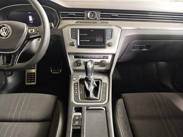 Volkswagen Passat B8 с пробегом 2017 года, цена 2 331 000 рублей, 182597 км, универсал, Автокод Объявления
