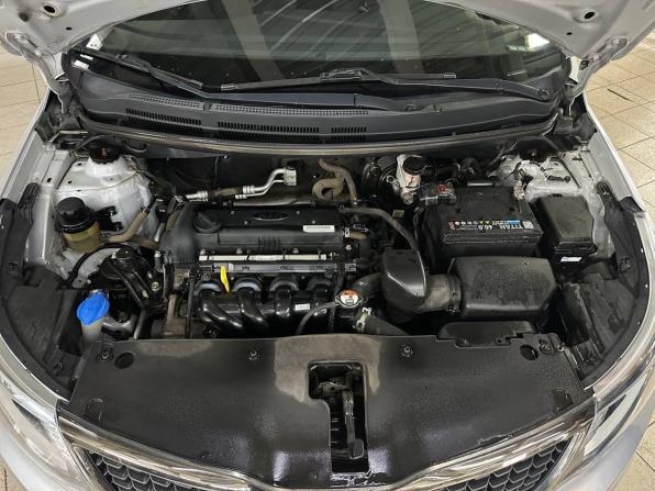 Kia Rio III Рестайлинг с пробегом 2017 года, цена 990 000 рублей, 156615 км, седан, Автокод Объявления