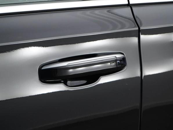 Cadillac Escalade V с пробегом 2023 года, цена 10 527 077 рублей, 42095 км, внедорожник, Автокод Объявления