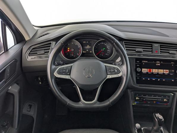 Volkswagen Tiguan II Рестайлинг с пробегом 2021 года, цена 3 650 000 рублей, 62212 км, внедорожник, Автокод Объявления