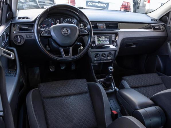 Skoda Rapid I с пробегом 2015 года, цена 881 000 рублей, 121094 км, лифтбек, Автокод Объявления