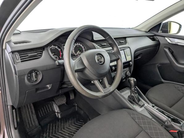Skoda Octavia III (A7) Рестайлинг с пробегом 2019 года, цена 1 750 000 рублей, 97886 км, лифтбек, Автокод Объявления