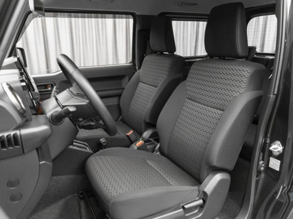 Suzuki Jimny IV с пробегом 2021 года, цена 3 580 000 рублей, 4476 км, внедорожник, Автокод Объявления