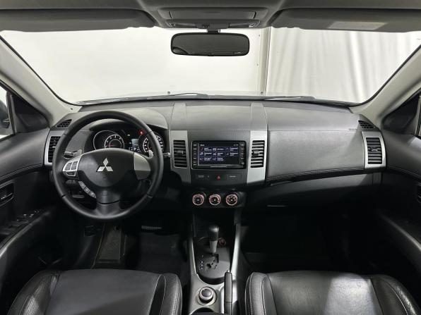 Mitsubishi Outlander II Рестайлинг с пробегом 2010 года, цена 945 000 рублей, 272288 км, внедорожник, Автокод Объявления