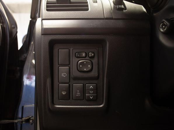 Toyota Land Cruiser Prado 150 Series с пробегом 2012 года, цена 2 995 000 рублей, 193523 км, внедорожник, Автокод Объявления