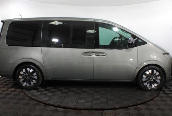 Hyundai Staria I с пробегом 2022 года, цена 4 950 000 рублей, 51440 км, минивэн, Автокод Объявления