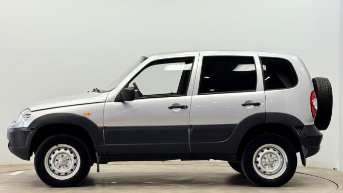 Chevrolet Niva I Рестайлинг с пробегом 2011 года, цена 399 000 рублей, 130000 км, внедорожник, Автокод Объявления