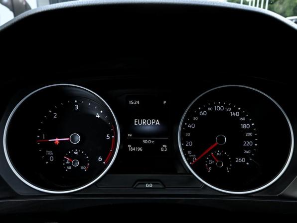 Volkswagen Tiguan II с пробегом 2017 года, цена 1 898 800 рублей, 184196 км, внедорожник, Автокод Объявления