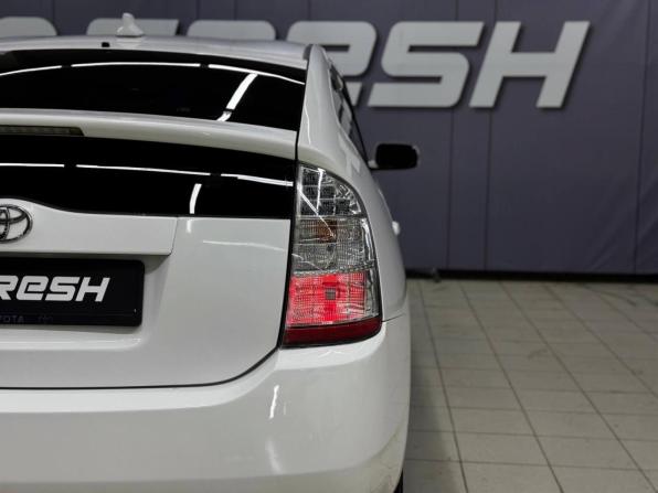 Toyota Prius II Рестайлинг (XW20) с пробегом 2010 года, цена 759 000 рублей, 291619 км, лифтбек, Автокод Объявления