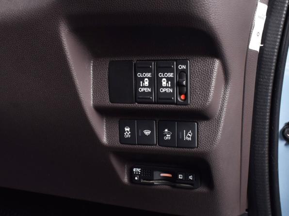 Honda Freed II Рестайлинг с пробегом 2020 года, цена 1 594 995 рублей, 72683 км, компактвэн, Автокод Объявления
