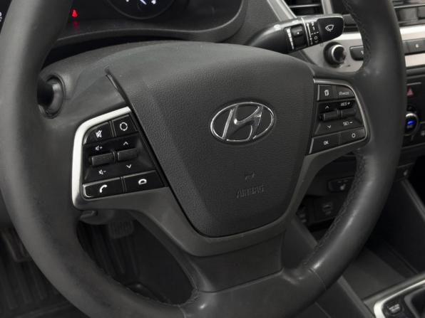 Hyundai Solaris II с пробегом 2020 года, цена 1 580 000 рублей, 87329 км, седан, Автокод Объявления