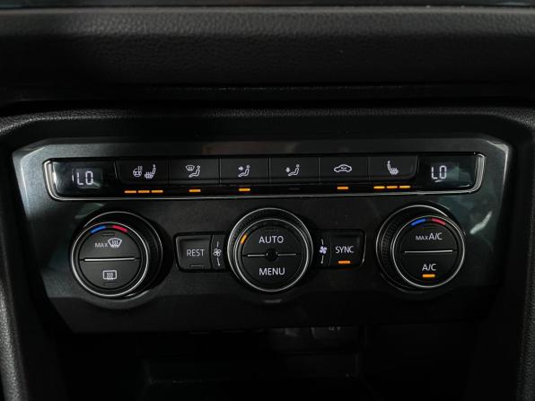 Volkswagen Tiguan II с пробегом 2019 года, цена 2 488 000 рублей, 117887 км, внедорожник, Автокод Объявления