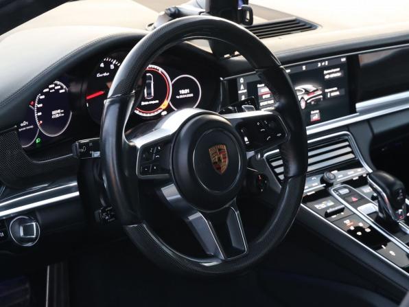 Porsche Panamera II с пробегом 2017 года, цена 8 989 000 рублей, 68986 км, фастбек, Автокод Объявления