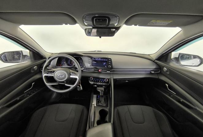 Hyundai Elantra VI (AD) Рестайлинг с пробегом 2021 года, цена 1 980 000 рублей, 91828 км, седан, Автокод Объявления