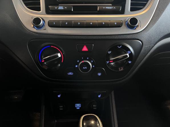 Hyundai Solaris II с пробегом 2019 года, цена 1 525 000 рублей, 114540 км, седан, Автокод Объявления