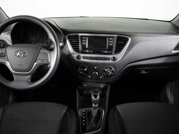 Hyundai Solaris II с пробегом 2018 года, цена 1 295 000 рублей, 97290 км, седан, Автокод Объявления