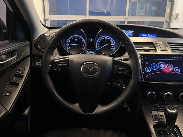 Mazda 3 II (BL) Рестайлинг с пробегом 2012 года, цена 955 000 рублей, 181376 км, седан, Автокод Объявления