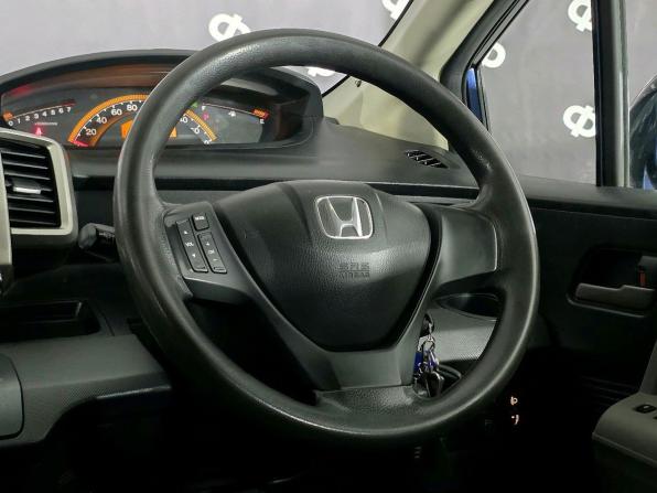 Honda Freed I с пробегом 2009 года, цена 851 000 рублей, 182339 км, компактвэн, Автокод Объявления