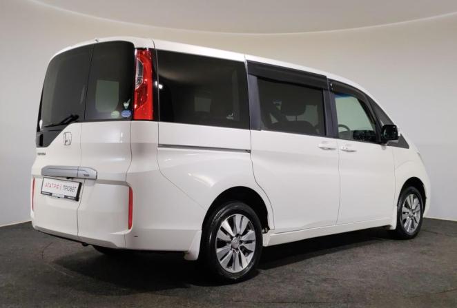 Honda Stepwgn V с пробегом 2016 года, цена 1 870 000 рублей, 155200 км, минивэн, Автокод Объявления