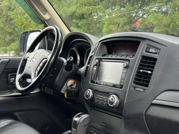 Mitsubishi Pajero IV Рестайлинг 1 с пробегом 2012 года, цена 1 830 000 рублей, 323295 км, внедорожник, Автокод Объявления