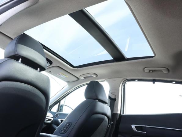 Hyundai Sonata VIII (DN8) с пробегом 2022 года, цена 2 710 000 рублей, 68300 км, седан, Автокод Объявления