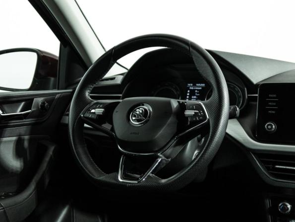 Skoda Rapid II с пробегом 2021 года, цена 1 915 000 рублей, 59000 км, лифтбек, Автокод Объявления