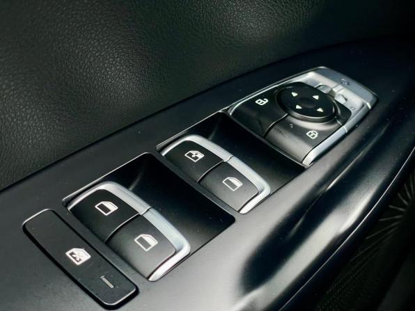 Kia K5 III с пробегом 2021 года, цена 2 450 000 рублей, 68800 км, седан, Автокод Объявления