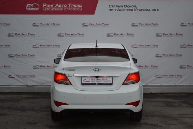 Hyundai Solaris I Рестайлинг с пробегом 2015 года, цена 940 000 рублей, 101658 км, седан, Автокод Объявления