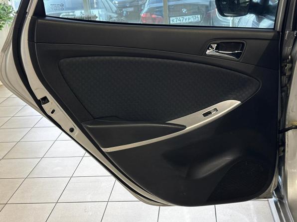 Hyundai Solaris I с пробегом 2012 года, цена 720 000 рублей, 163319 км, хэтчбек, Автокод Объявления