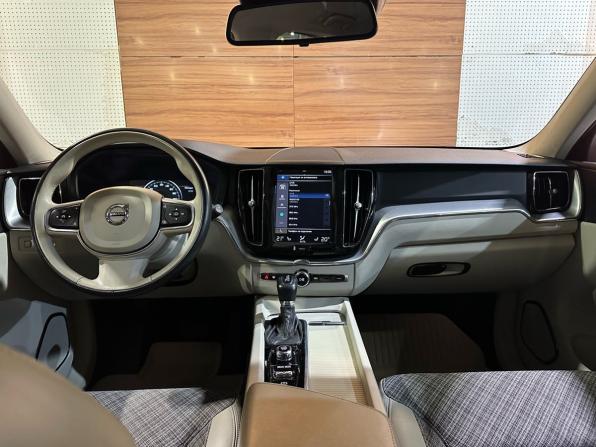 Volvo XC60 II с пробегом 2019 года, цена 3 999 990 рублей, 63452 км, внедорожник, Автокод Объявления