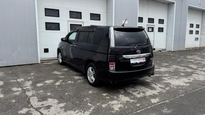 Toyota ISis I Рестайлинг с пробегом 2012 года, цена 1 352 100 рублей, 169484 км, минивэн, Автокод Объявления